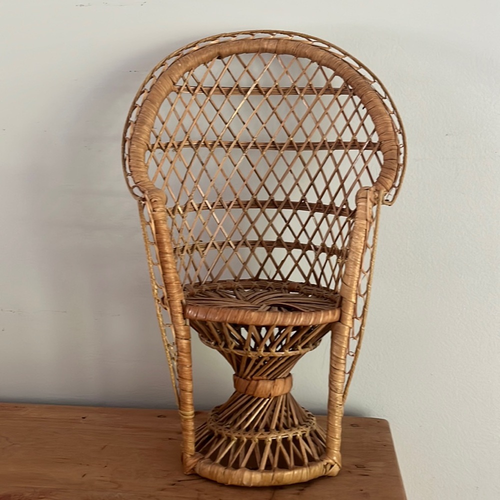 Tiny vintage wicker chair plant stand